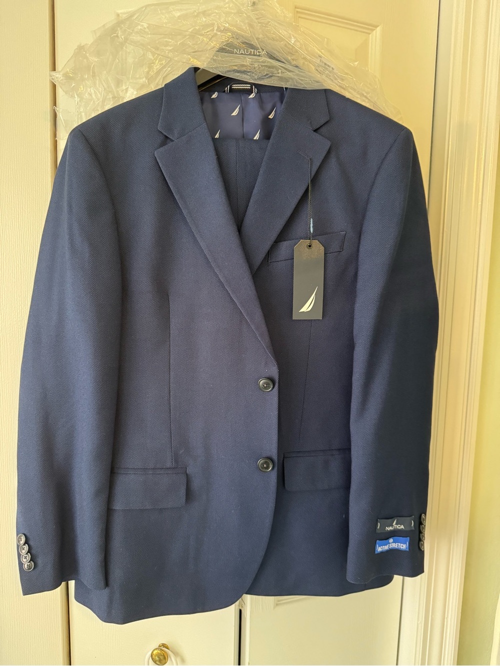 Nautica men’s Modern-Fit Bi-Stretch Suit